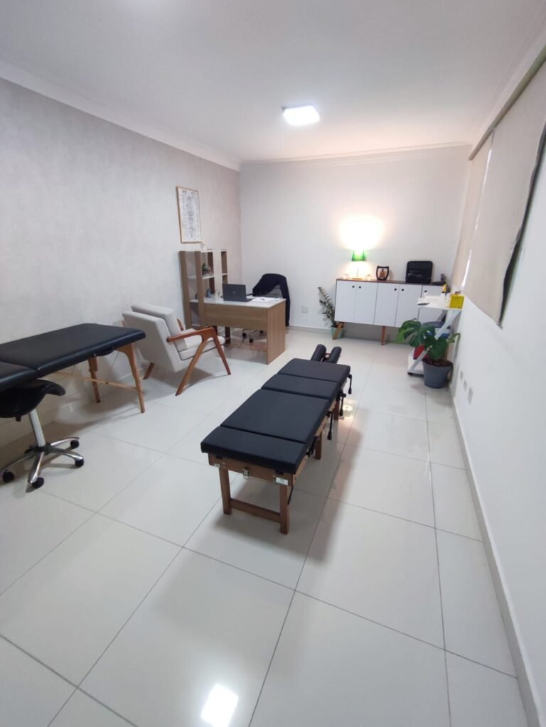 Cada detalhe da nossa sala de tratamento é pensado para promover saúde e conhecimento.